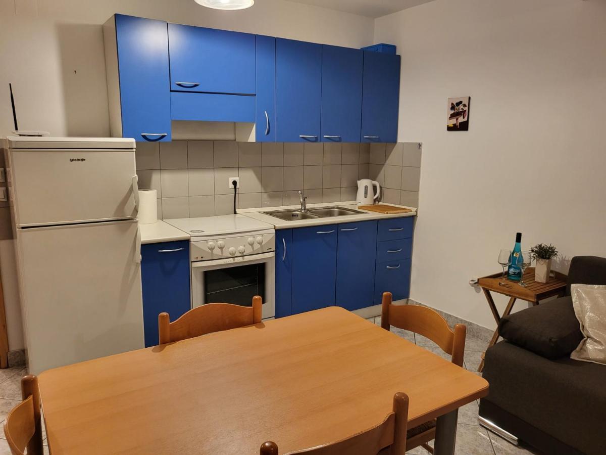 Sea&Sun Apartment Turanj Exterior photo